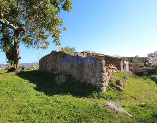 Baugrundstueck mit Ruine in Santa Catarina Tavira