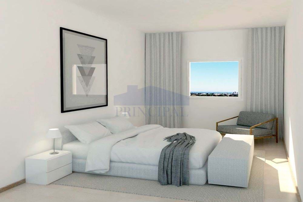 1 bedroom apartment with balconies and parking in new development in the heart of the Algarve.