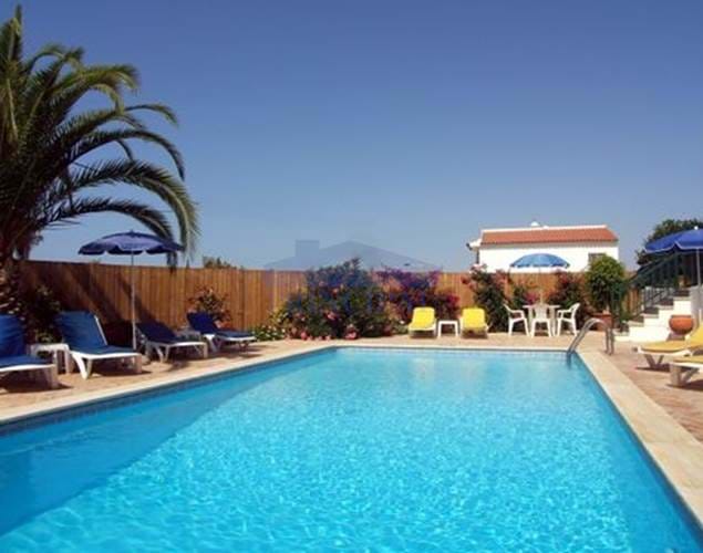 4 Bedroom Villa with Swimming Pool, in Galé , Sea Views, Near the Beach