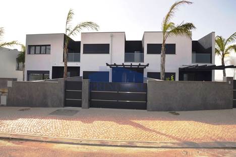 Modern Villas V2+1 in Algoz