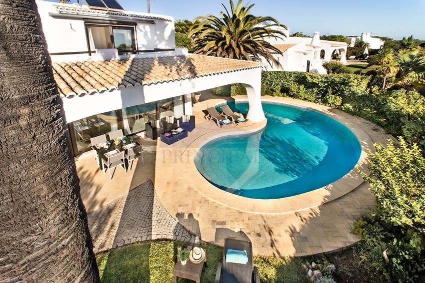4 bedroom villa with swimming pool in São Rafael 300m from the Sea