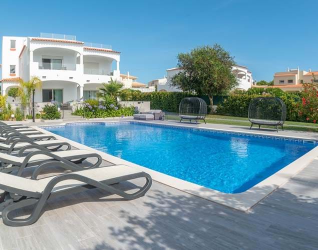 Luxury 4 Bedroom Villa with Swimming Pool and Private Tennis Court