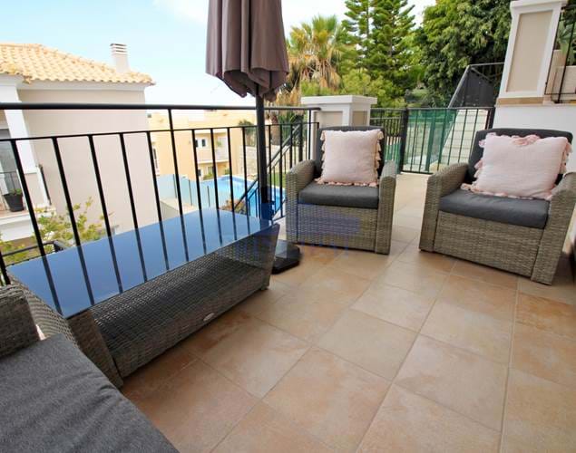 2 Bedroom Townhouse w/ Pool and Sea View in Modern Condominium, Patroves
