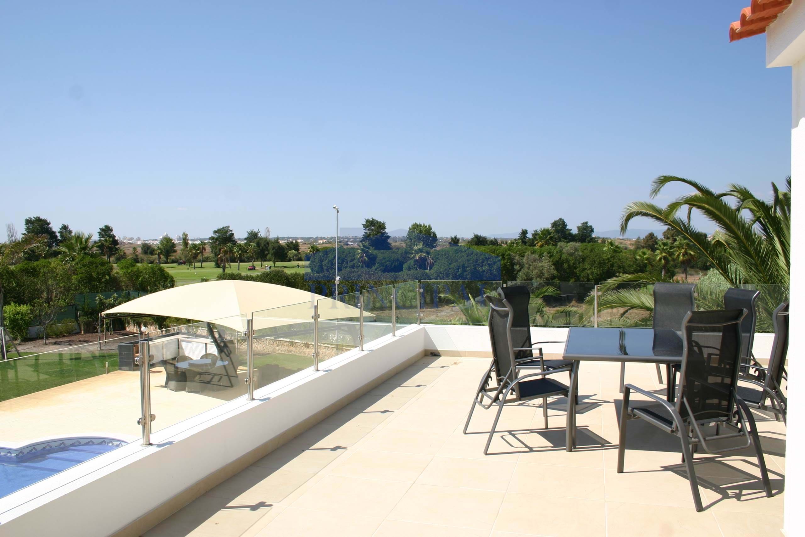 Villa V5 de luxe à Salgados avec vue sur le Golf