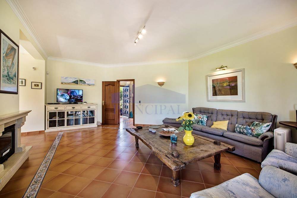Spacious 4  Bedroom Villa with Heatable Swimming Pool, Sea View only 350 Meters to the Beach