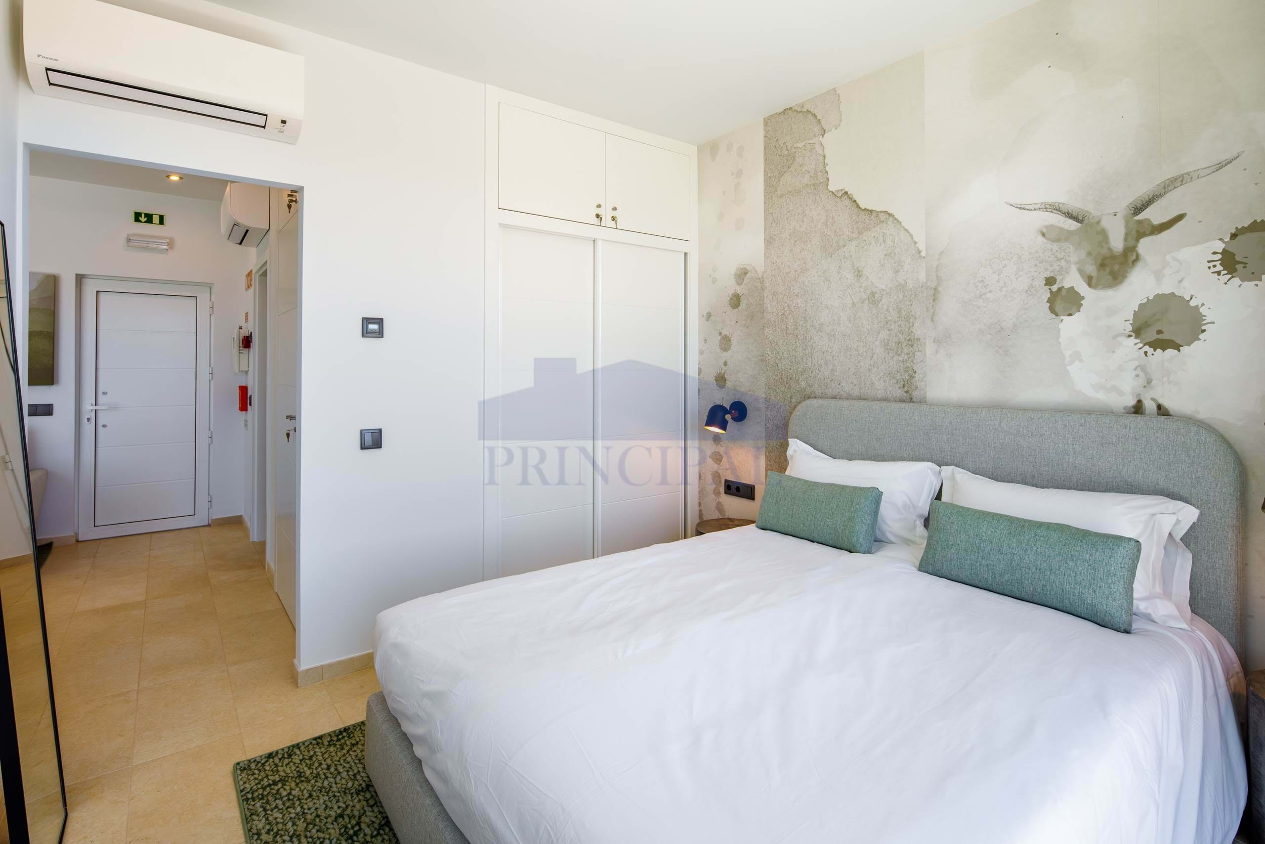 Moderne Suiten mit 1 Schlafzimmer im Wine Resort
