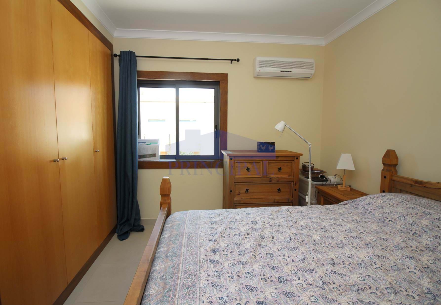 Appartement de 2 chambres dans un excellent condominium à Vale Parra