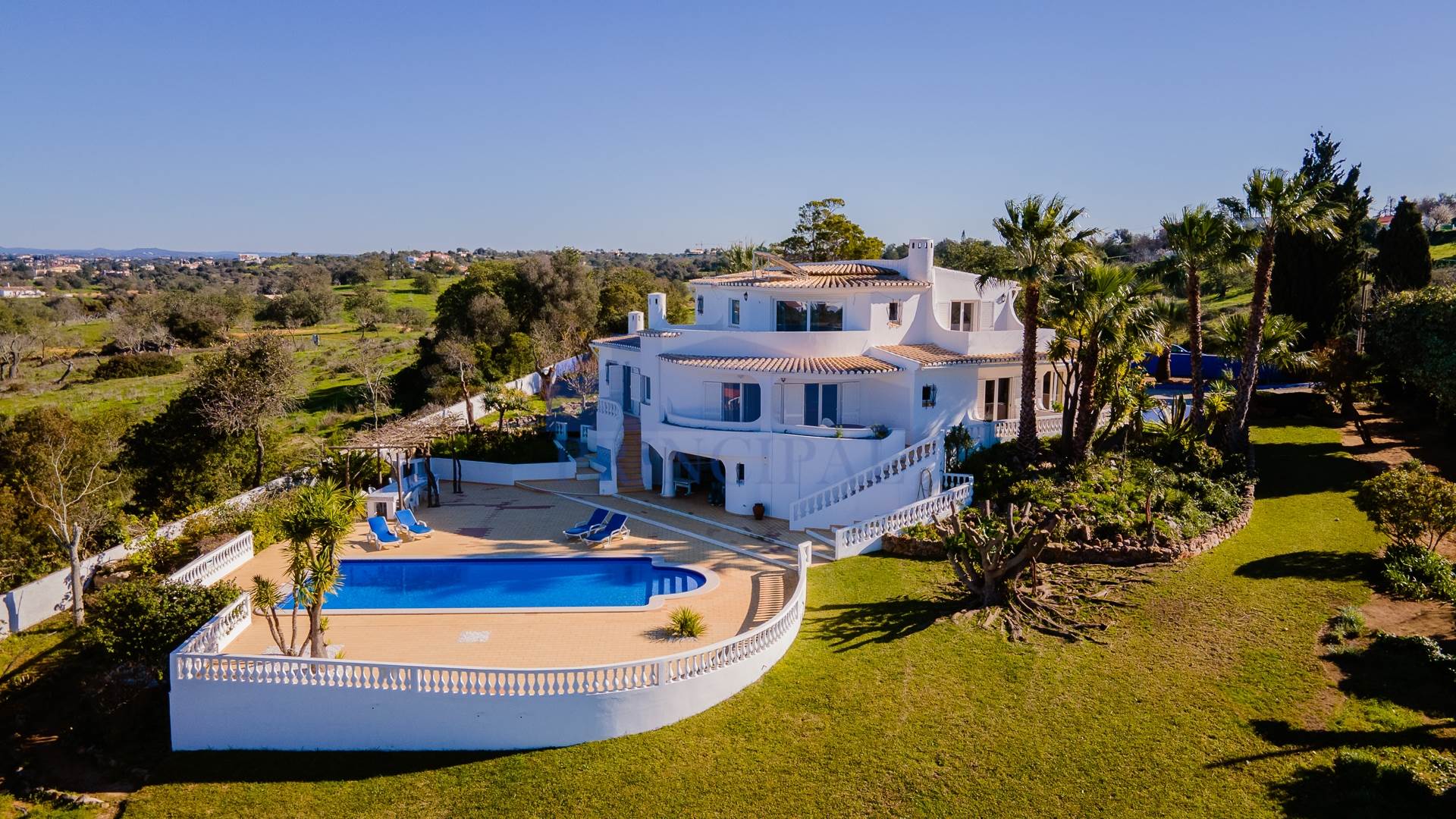 Fantastische Villa mit Pool und Garten in Terras Novas, Albufeira