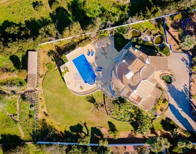 Fantastische Villa mit Pool und Garten in Terras Novas, Albufeira