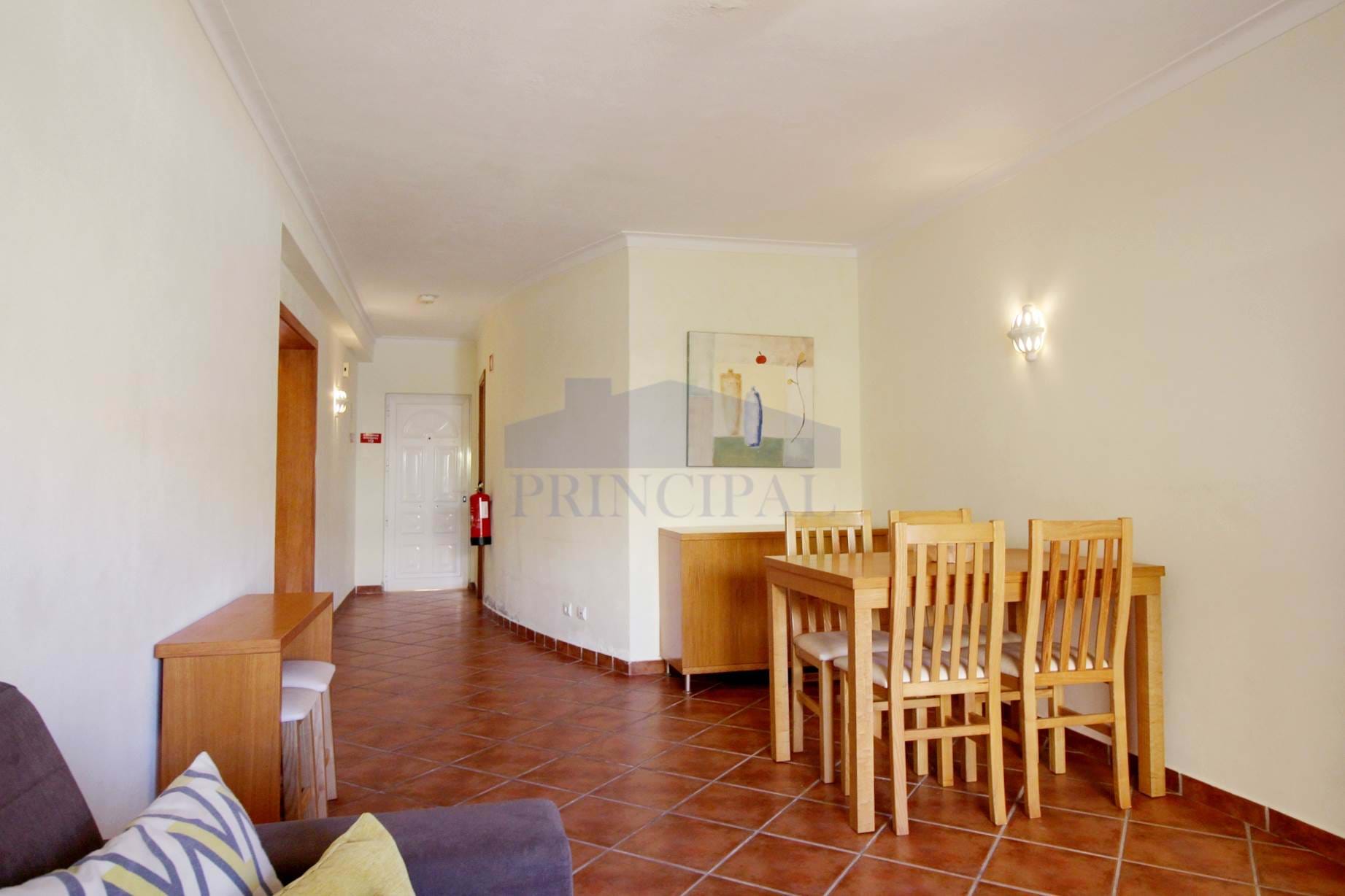 1 bedroom apartment in gated condominium with swimming pool in Vale Parra, Albufeira