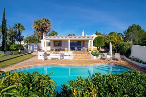 Villa individuelle de 2 chambres avec piscine privée à Quinta dos Álamos