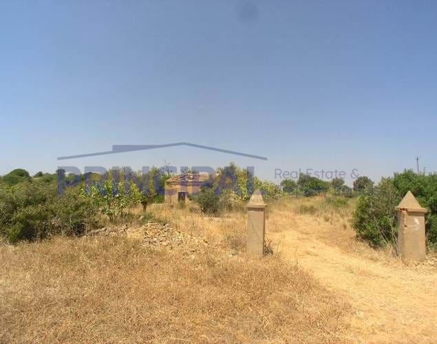 Land of 5 hectares with Ruin in Guia, Albufeira