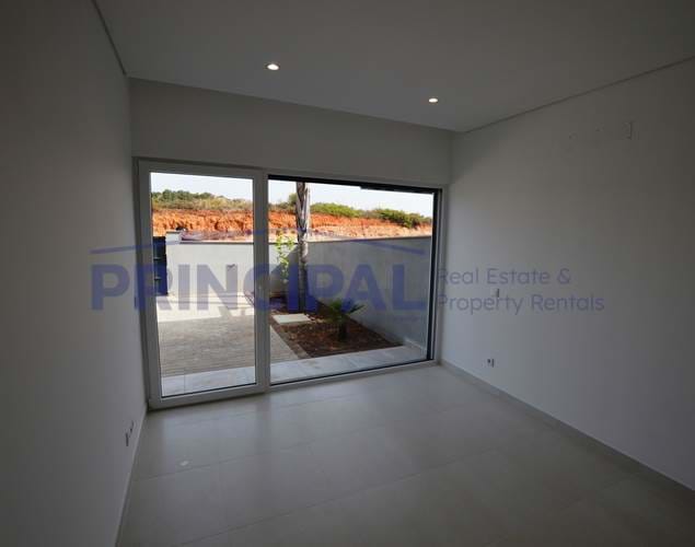 Modern Villa V3+1 with Private Pool in Algoz