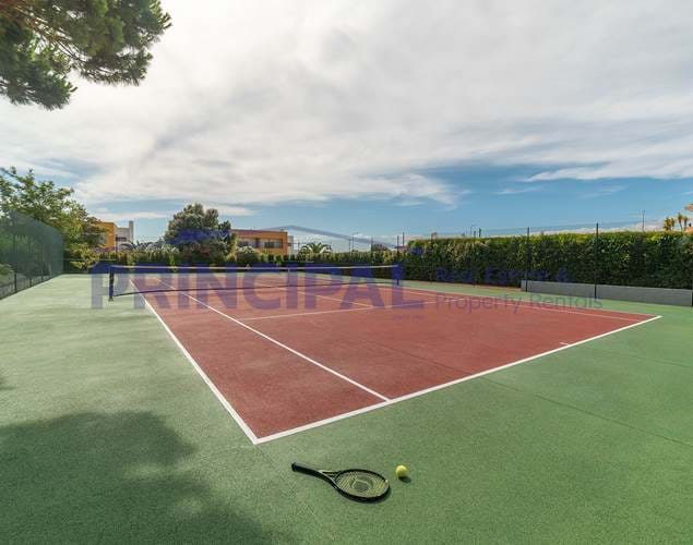 Villa de luxe de 4 Chambres avec Piscine et Court de Tennis Privé à Galé