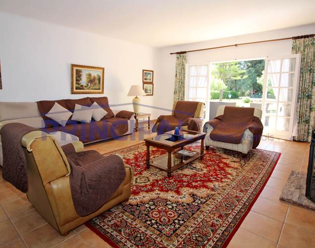 5 Bedroom Ground Floor House, with Large Pool Garden on Plot of 17000 m2, Alcantarilha