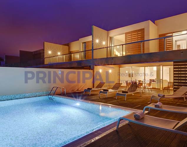 Luxury 2 Bedroom House with Private Pool in Salgados