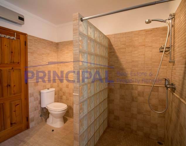 Detached 2 Bedroom Villa w/ Private Pool in Quinta dos Álamos, Guia