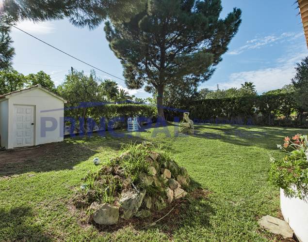 Villa de 4 chambres avec Piscine et Jardin à Alcantarilha