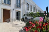 Olhao Moncarapacho Immaculate 3-bedroom townhouse with basement and roof terrace. 