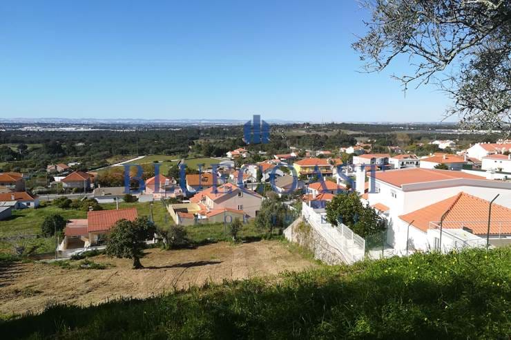 Mark med genomförbarhet av byggandet i Serra da Arrábida, i Setubal