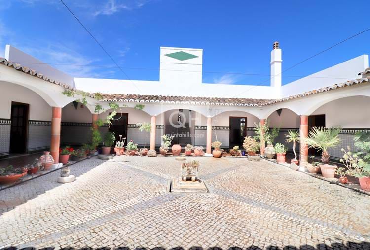 Stunning Moorish Villa with fantastic panoramic sea views close to Moncarapacho