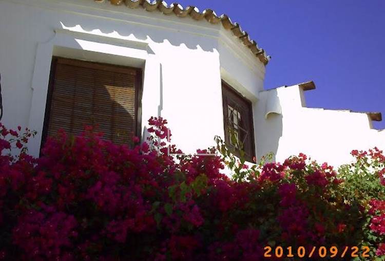 GREAT POTENCIAL FOR PROJECT - TRADITIONAL 12 BED ESTATE IN BOLIQUEIME 