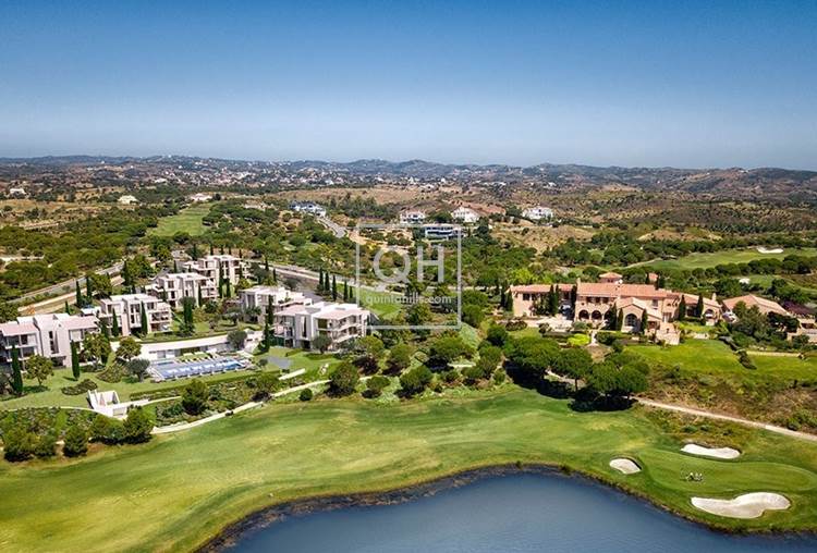 Belas Villas com 3 quartos com vista para campo de golfe e o Oceano Atlântico perto da Vila Real Santo Antonio 