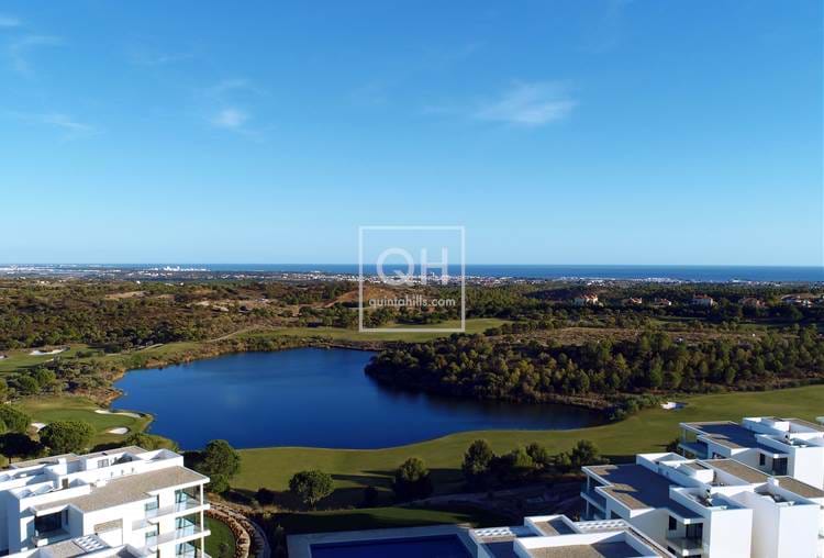 Hervorragendes Penthouse mit 3 Schlafzimmern und Blick auf den Golfplatz Monte Rei und den Atlantischen Ozean in der Nähe von Vila Real Santo Antonio - 