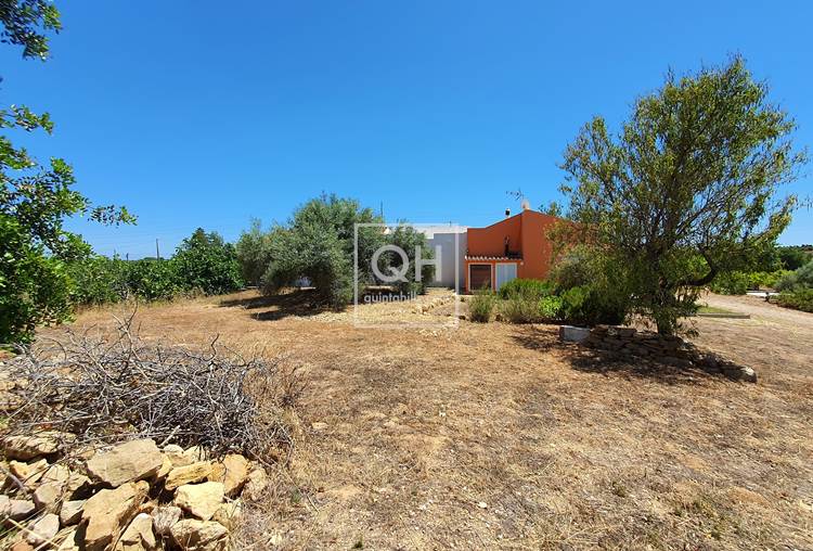 Projekt: Quinta mit 2 Häusern  auf  schönem Land mit 3 ha in der Nähe von Luz de Tavira 