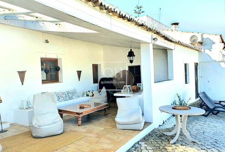 Beautiful traditional Quinta with 5 bedrooms in Vale Judeu, Loulé 