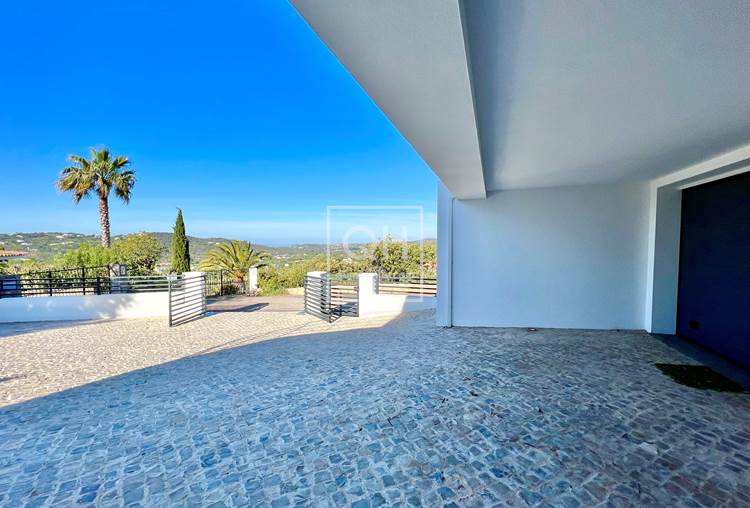 Brand new contemporary Villa with panoramic views near São Brás de Alportel 