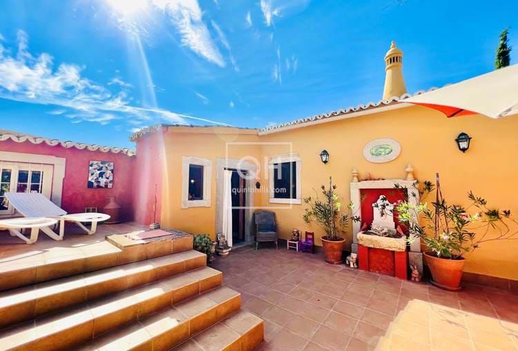Magnificent  Country Estate with separate  Guest Cottage near Santa Barbara de Nexe 