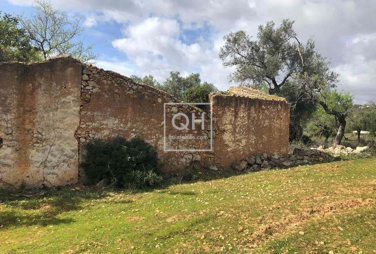 Beautiflu Plot with fully approved project  and country views near Loulé 