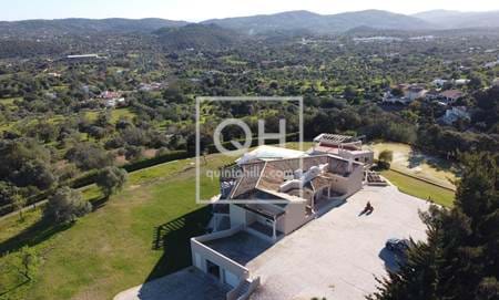 4 Bedroom Villa on 9.000 m2 Plot with Panoramic View over Sea and Countryside near São Brás de Alportel