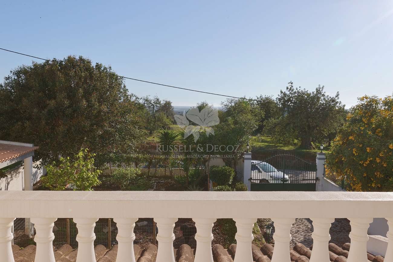 HOME2193V - South facing, 4 bedroom villa  with outdoor space, some seaview, near Olhão and Faro.