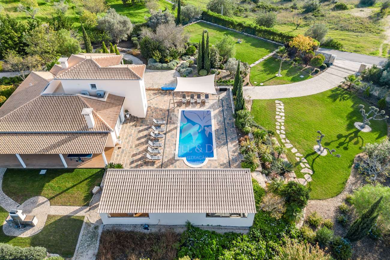 HOME2305V - Stunning 5 bedroom Villa with heated Pool, Garage, Sea views & landscaped gardens, near Loulé.