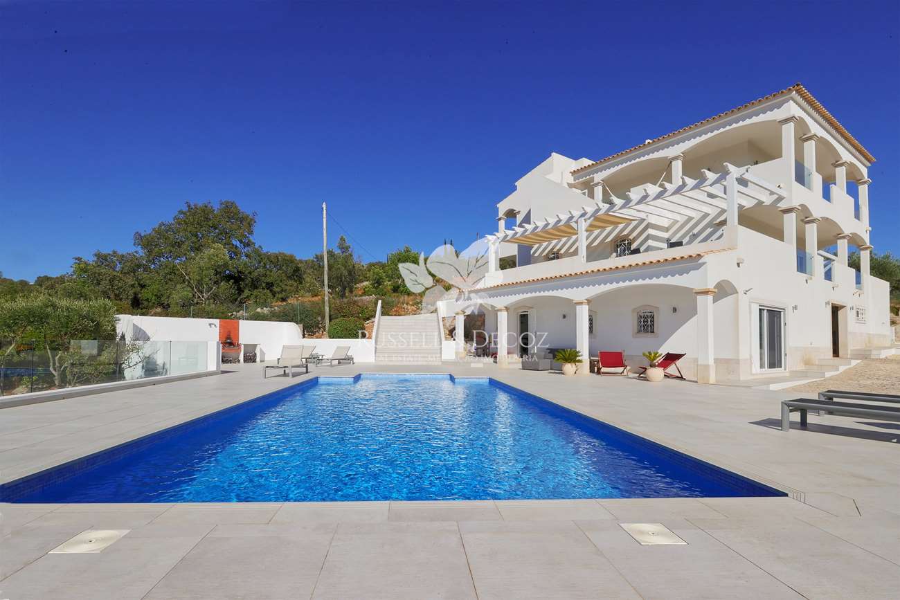 HOME2172V - Beautiful contemporary villa with 4 bedrooms &  pool on a plot of more than 6000 m², beautiful views near Gorjões