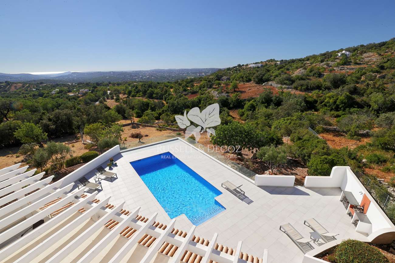 HOME2172V - Beautiful contemporary villa with 4 bedrooms &  pool on a plot of more than 6000 m², beautiful views near Gorjões