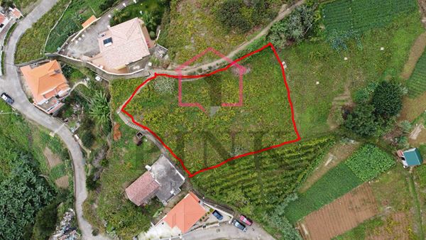 Plot of Land for sale with 1050 m2 - Porto da Cruz