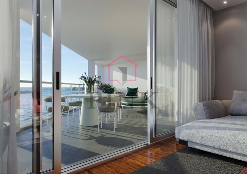 4 Bedrooms Apartment - Sea View