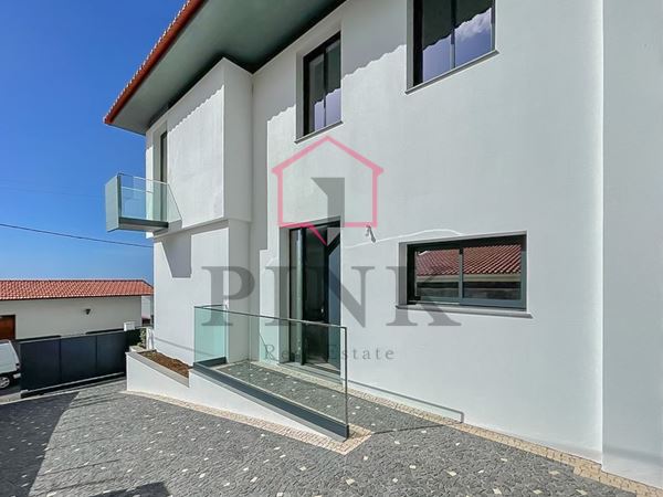 Chalet Adosado 3 Habitaciones - Centro de Funchal