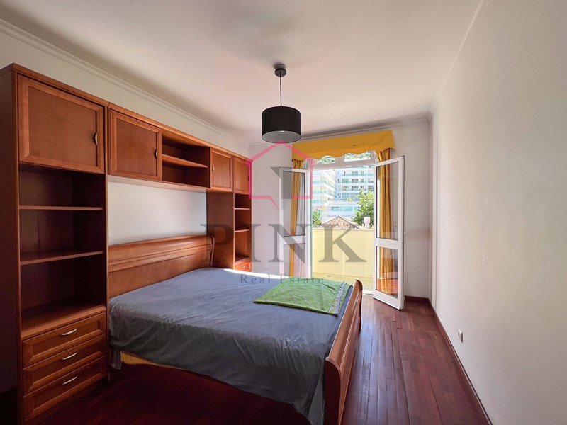 Apartamento - 3 dormitorios dúplex- machico 