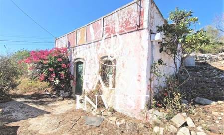 Old House in RUIN and Plot of Land of 917 sq.m for sale in Loulé