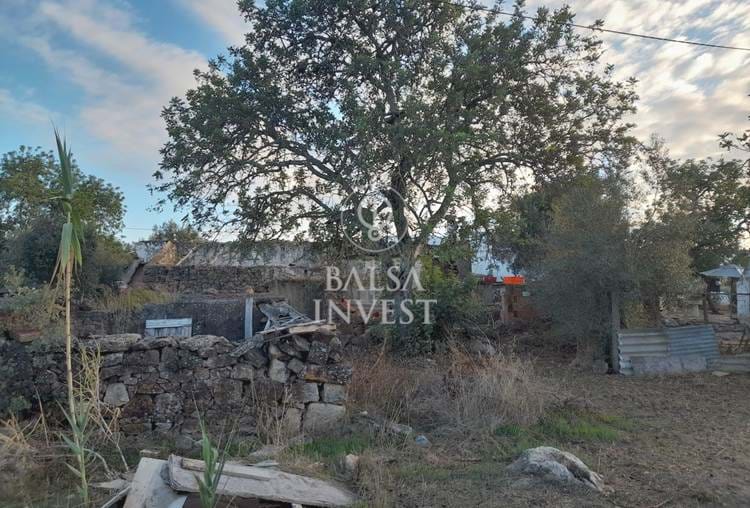 Ruin and Plot of Land of 19.836 sqm in Goldra area, FARO
