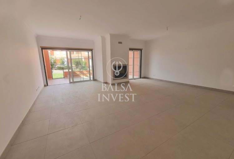 3-bedrooms traditional design House in condominium with pool for sale in Alcantarilha, Silves (1-E-V3)