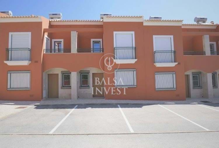 3-bedrooms traditional design House in condominium with pool for sale in Alcantarilha, Silves (1-N-V2)
