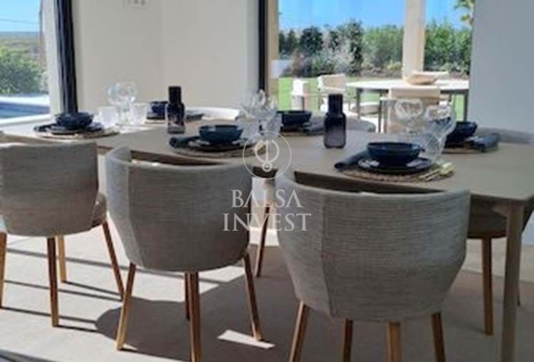 5-Bedrooms luxury Villa with private pool at a unique development in Faro overlooking Ria Formosa Natural Park. - Lt.28