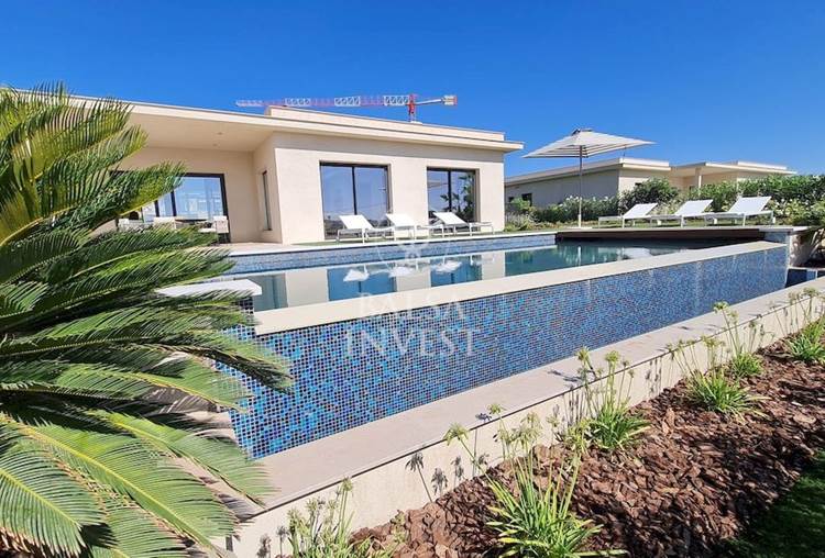 Moradia V5 de luxo com piscina privada num empreendimento único em Faro com vista para a Ria Formosa. – Lt.31