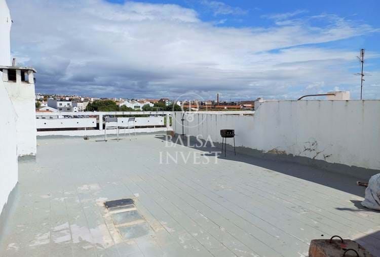 Building with 235 sq.m facing the River Gilão for sale in Tavira