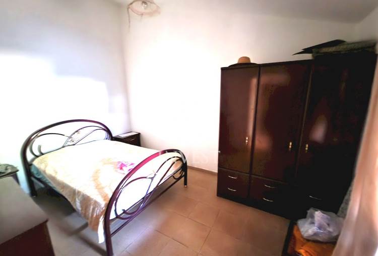 Maison confortable de 2 chambres sur un terrain de 550 m2 à vendre à BENAFIM, Loulé